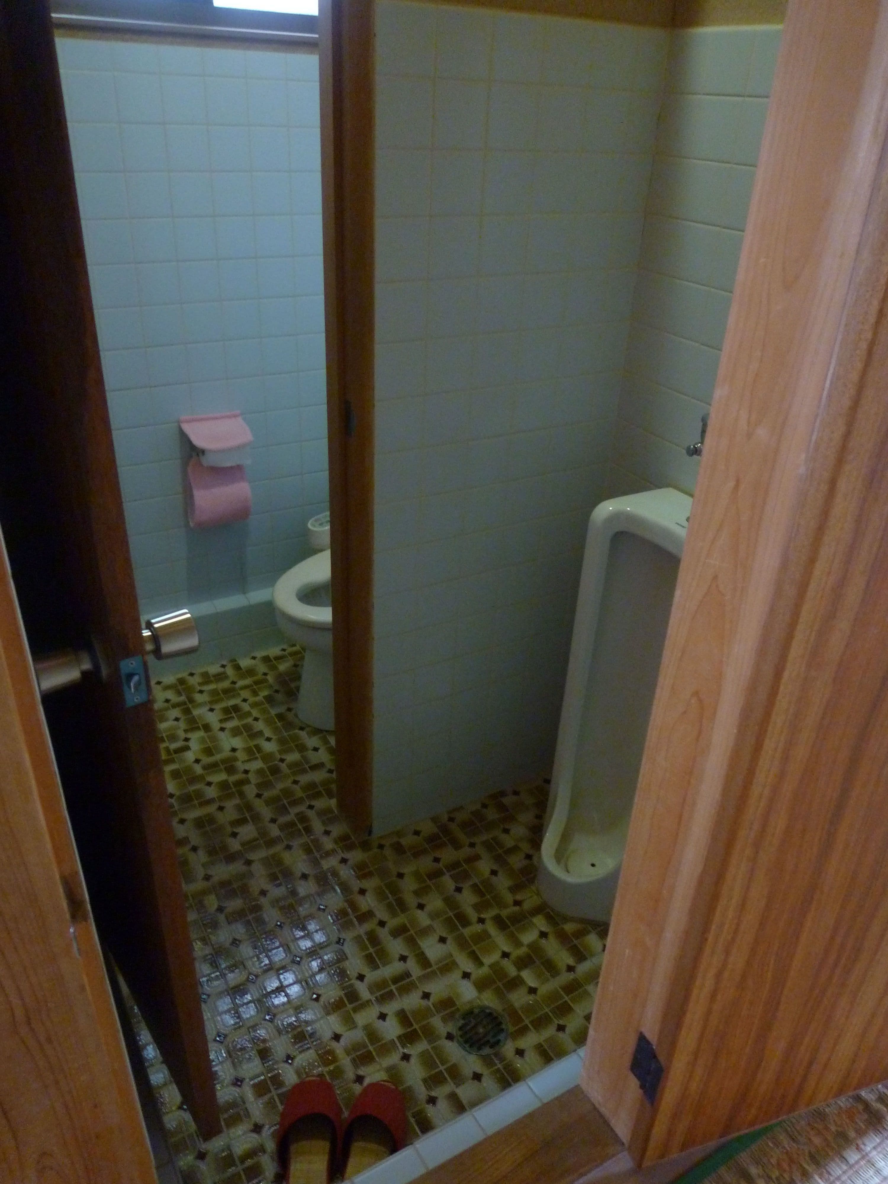 トイレの全面改修工事